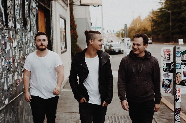 Westport_KC's tweet image. Pencil this in: Tuesday, September 22, Strawberry Girls Music, Andrés, Amarionette, Dwellings show at @riotroom’s outdoor stage! Purchase tickets here: bit.ly/3l6l1Ie 
#westportkc #livemusic #kcevent