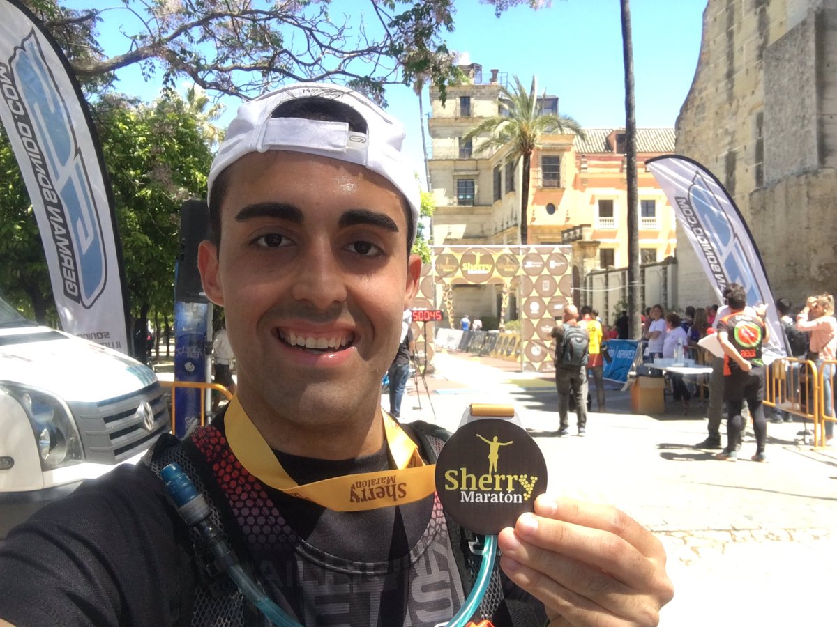 Miguelsuxx's tweet photo. Volveremos a estar ahí en 2021 @sherrymaraton 💪🏼🏃🏻♂️💨💨
(📸: III Sherry Maratón Jerez 42K 2019)
#SherryMaraton #Jerez #SherryMaratonJerez #NoPiensesCorre #Maraton #Marathon #SherryRunner #YoVoy #SherryMaratón2021 #SHM2021 https://t.co/fx8BRw0ABN