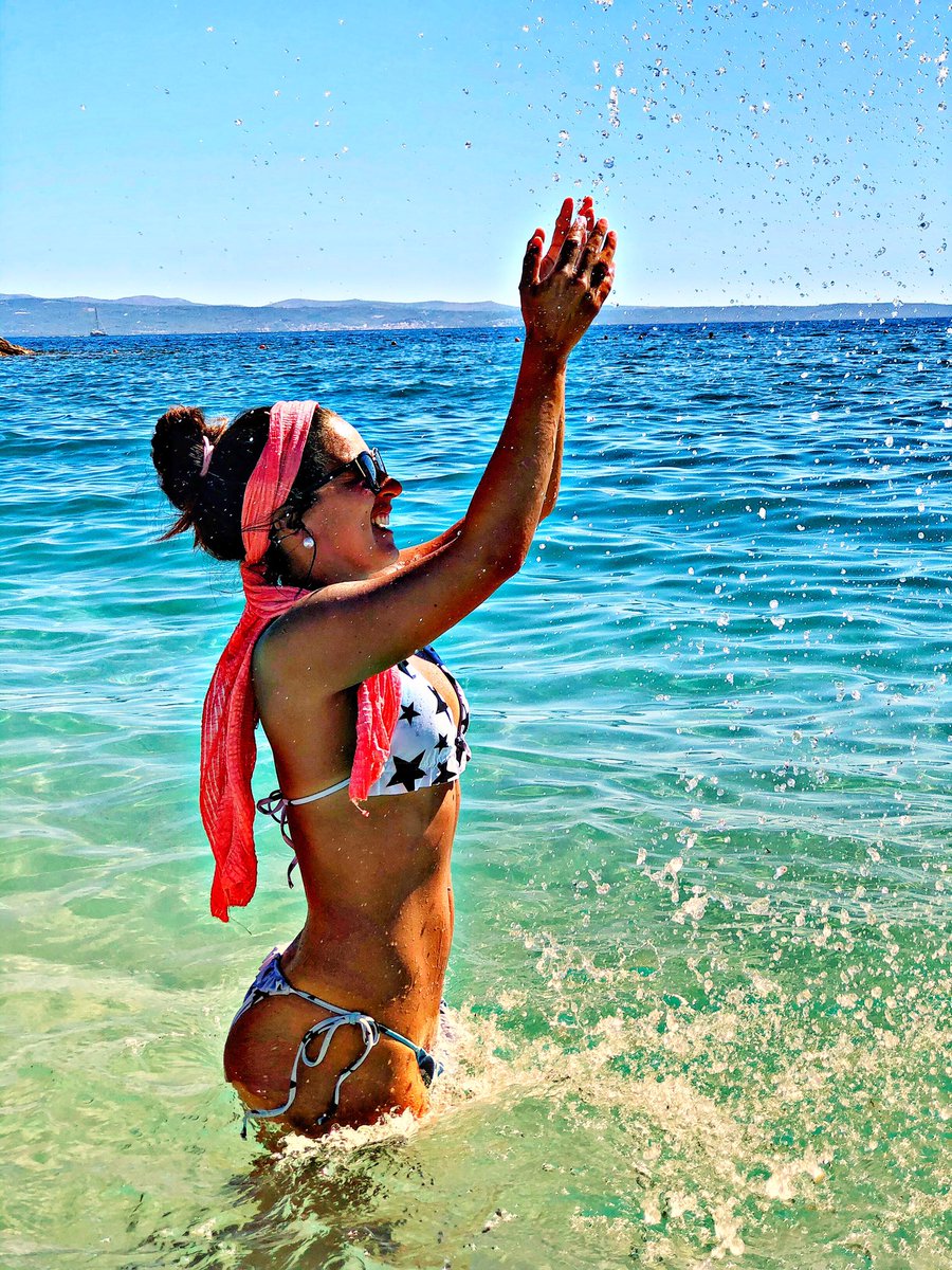 jessistx's tweet photo. β’π½πππ πππππ π
π πππππβ’
-
-
-
-
-
-
-
-
#holidays #split #croacia #taboobeach #beachlifeπ΄ #beaching #beachwear #inlove https://t.co/PnOWe9ZD0Y
