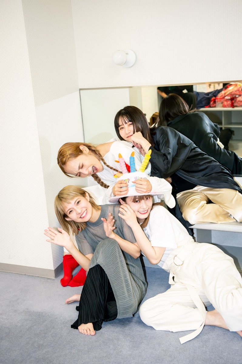 SCALOVE560's tweet photo. 久しぶりのライブ、ほんとに楽しかった💕 たくさん元気もらいました😊
来年、大阪城ホール観に行きたいなぁ！！
りなちゃん&amp;SCANDAL14周年おめでとうございます🎉🎉
#SCANDAL14周年 
#SCANDAL結成14周年 
#SCANDAL結成14周年おめでとう
#kftd 
#キャパ無限 https://t.co/IqSyHSCIju