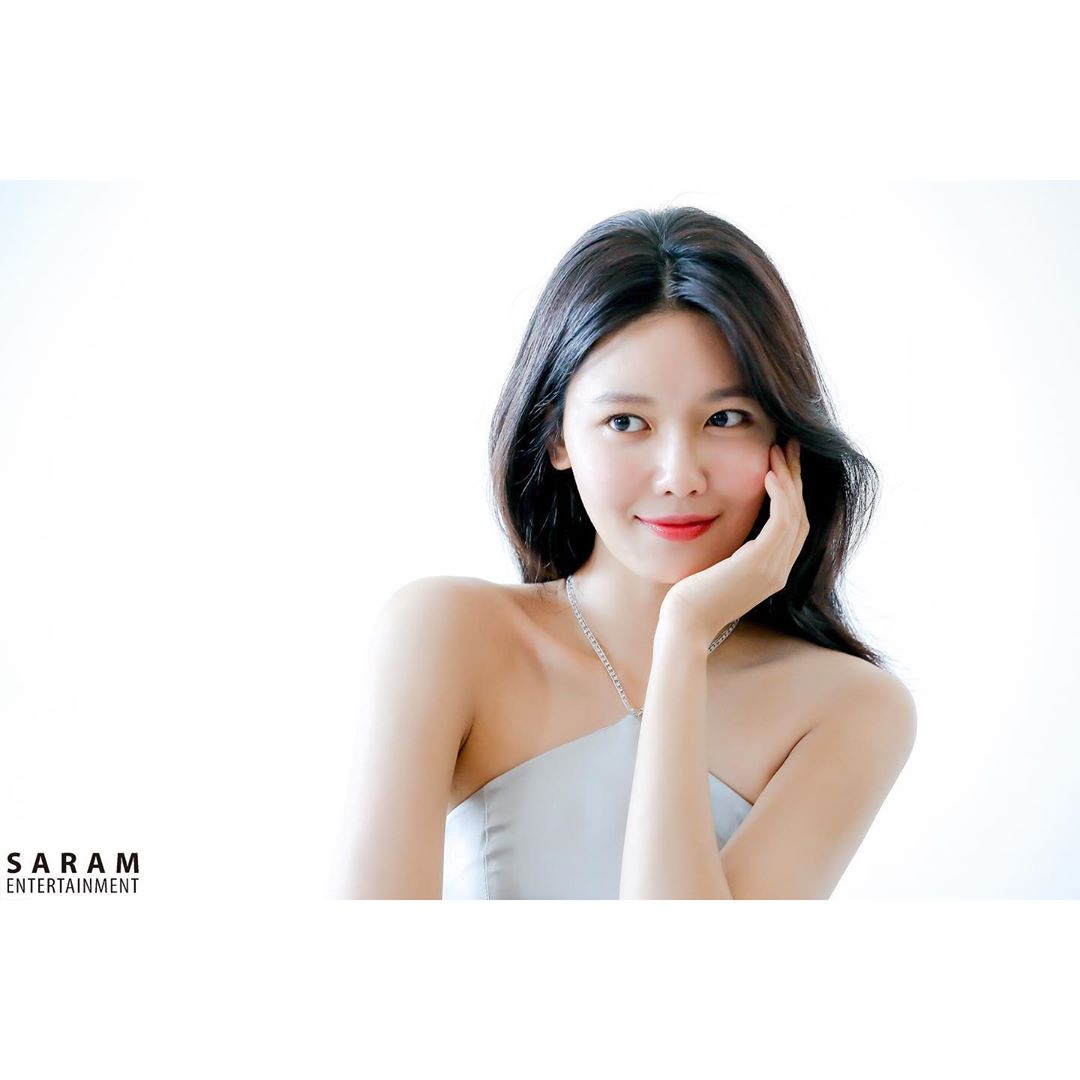 CheungWingLun's tweet photo. 不解釋!😉🥰😎
想睇多啲秀英靚相,請按連結:
https://t.co/8mEKdQMJ9z
#秀英 #Sooyoung #수영 #소녀시대 #SNSD #少女時代 #Naver #SaramEnt #KpopLun #Cellcure #韓國 https://t.co/cQ7nuA7ay3