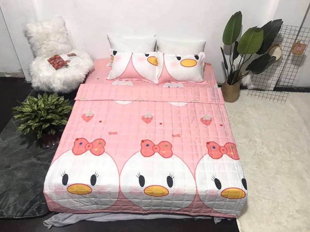LM_7HOUSE's tweet photo. SET CHĂN GA POLY COTTON ( LOẠI 1 ) 
TRỌN BỘ 5 MÓN : 
1 chăn hè trần bông 2 mặt 
1 ga chun trơn bọc đệm ( kích thước 1m2 , 1m6 , 1m8 )
2 vỏ gối đầu 
1 vỏ gối ôm 
GIÁ : 250k / trọn bộ 5 món 
Ship COD toàn quốc 
Được kiểm tra hàng trước khi thanh toán. https://t.co/YA0dOCz4Aq