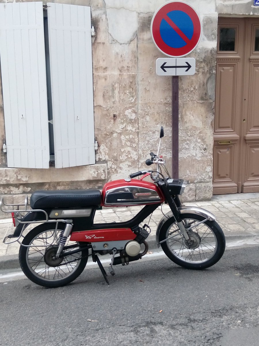 PaulMorane's tweet photo. Ne pas stationner
SP 93 1969 #motoconfort
#motobecane https://t.co/r757vVOufz