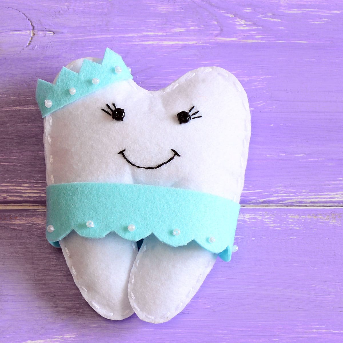 SocialDentistry's tweet photo. National Tooth Fairy Day – August 22 https://t.co/Xsp30AWQYj via @natltoday https://t.co/2fPgHUOn2w