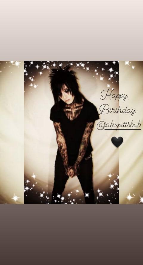  I wished Jake Pitts a happy birthday on my story today! 