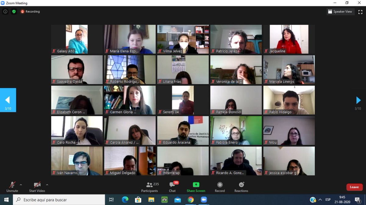 MinjudhLosRios's tweet photo. El @MinjudhLosRios, @rodrigo_o_b y su equipo de trabajo asisten a la VC #ConectadosMinjuDDHH, donde participan subsecretarías, seremías y servicios dependientes de nuestro ministerio.
#CuidémonosEntreTodos https://t.co/QYNrz3Kmbk