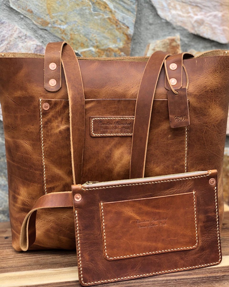 AcadiaLeather's tweet photo. Large tote &amp; clutch set in our Premium English Tan Harvest leather by @carolinaburnished

Email us your pictures at share@acadialeather.com for a chance to be featured!

#leatherwork #leatherworks #leatherworking #handmade #leatherbag #leathergift #acadialeather #madeinusa https://t.co/JY19KActxv