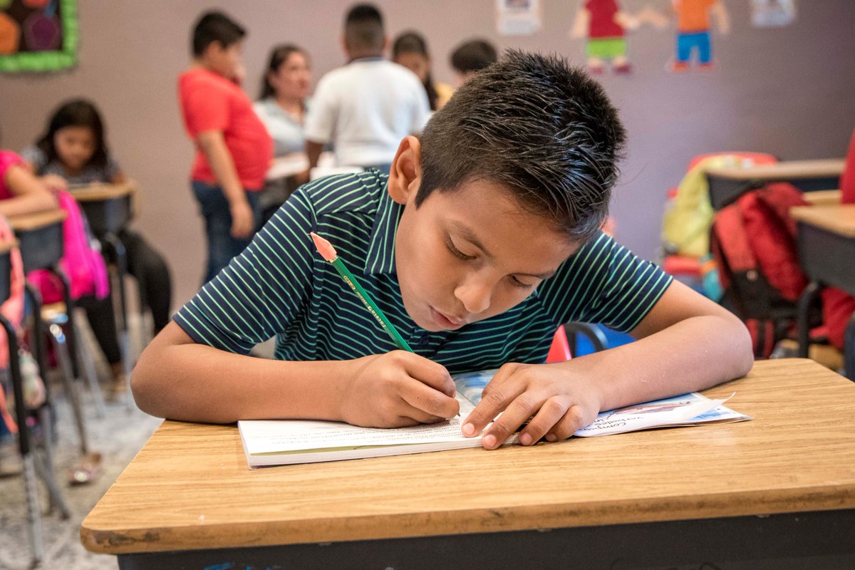4th grader David is a hard worker, and hasn't missed an academic beat since HOL's Liberty College (k-12) went online in the Spring. 📚🍎✏️🎒💻
#weovercomeanychallenge #onlinelearning #guatemala