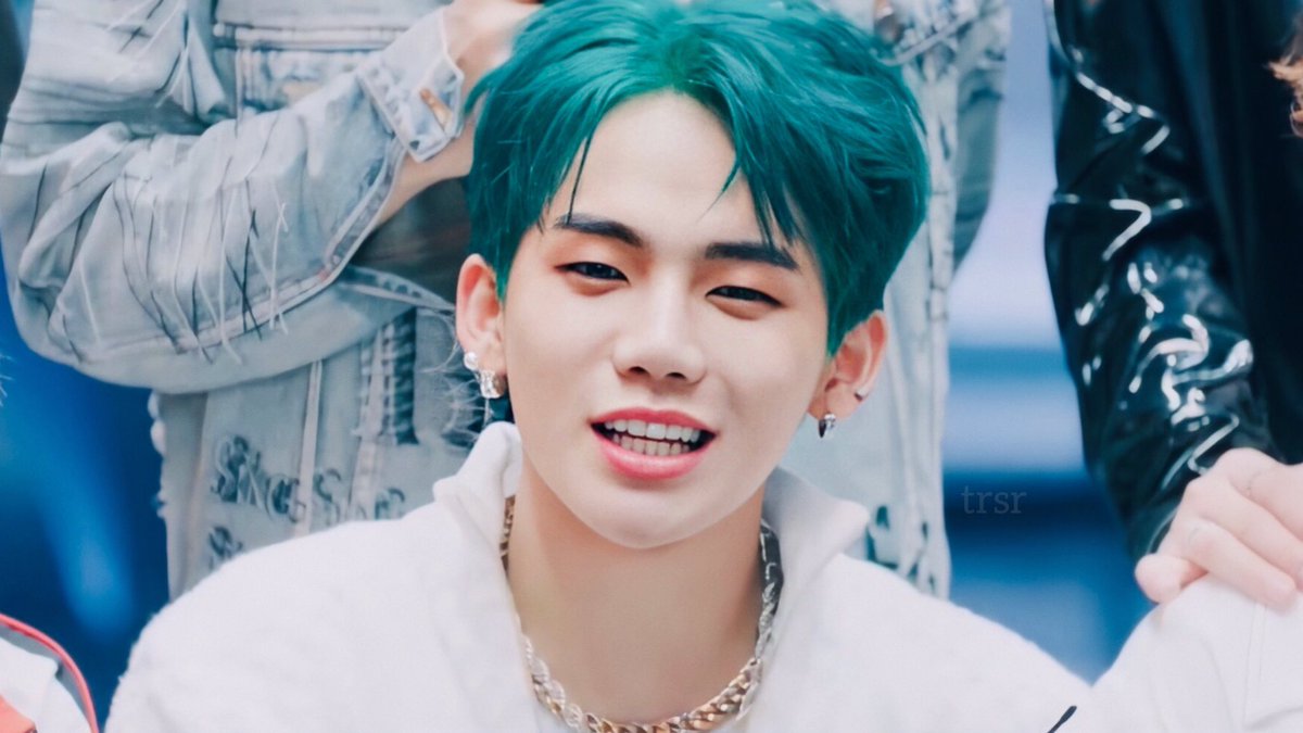 CSuk99's tweet image. Visual leader? 😲

#CHOIHYUNSUK #TREASURE 
@treasuremembers