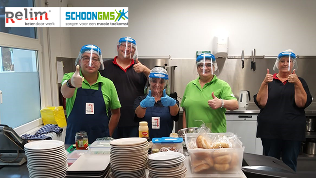 StichtingRelim's tweet image. 'We hebben lang naar dit moment uitgekeken!' Door #corona serveerden we maanden alleen koffie en thee, maar door extra maatregelen mag de kantine op de hoofdlocatie #landgraaf weer volledig open😊 Met een  uitgebreidere menukaart met de lekkerste broodjes, sandwichi's en tosti's