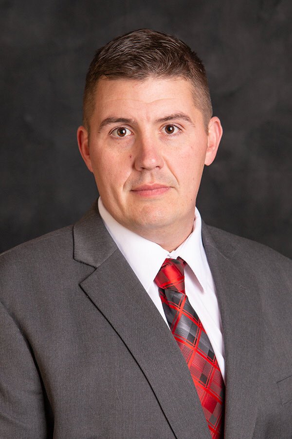 MACBulldogsFB's tweet photo. We want to wish our Head Coach @CoachJFisc a Happy Birthday! He is a passionate and enthusiastic leader of men, and there is NO ONE better to play for in the @kcacsports! Enjoy your day coach and GO BULLDOGS! 🔴⚪️ #RiseUp #MacBulldogs2020 https://t.co/07621slLjO