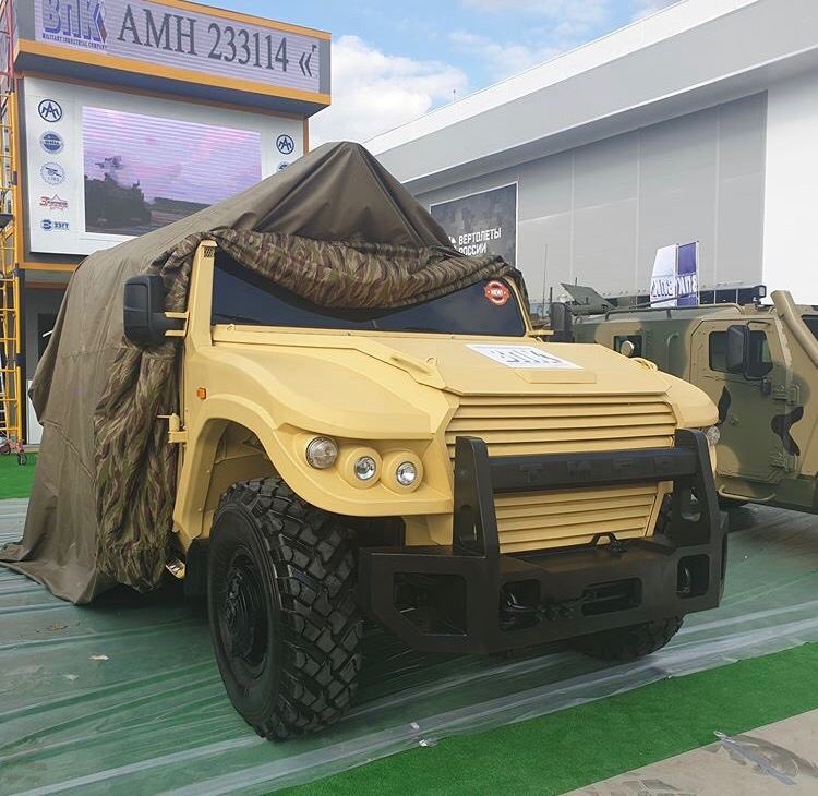 Vehicles from the Military Industrial Company including the Strela, VPK-233136 Tigr Buggy, and a medical variant of the Tigr-M. 8/ https://t.me/infantmilitario/43650