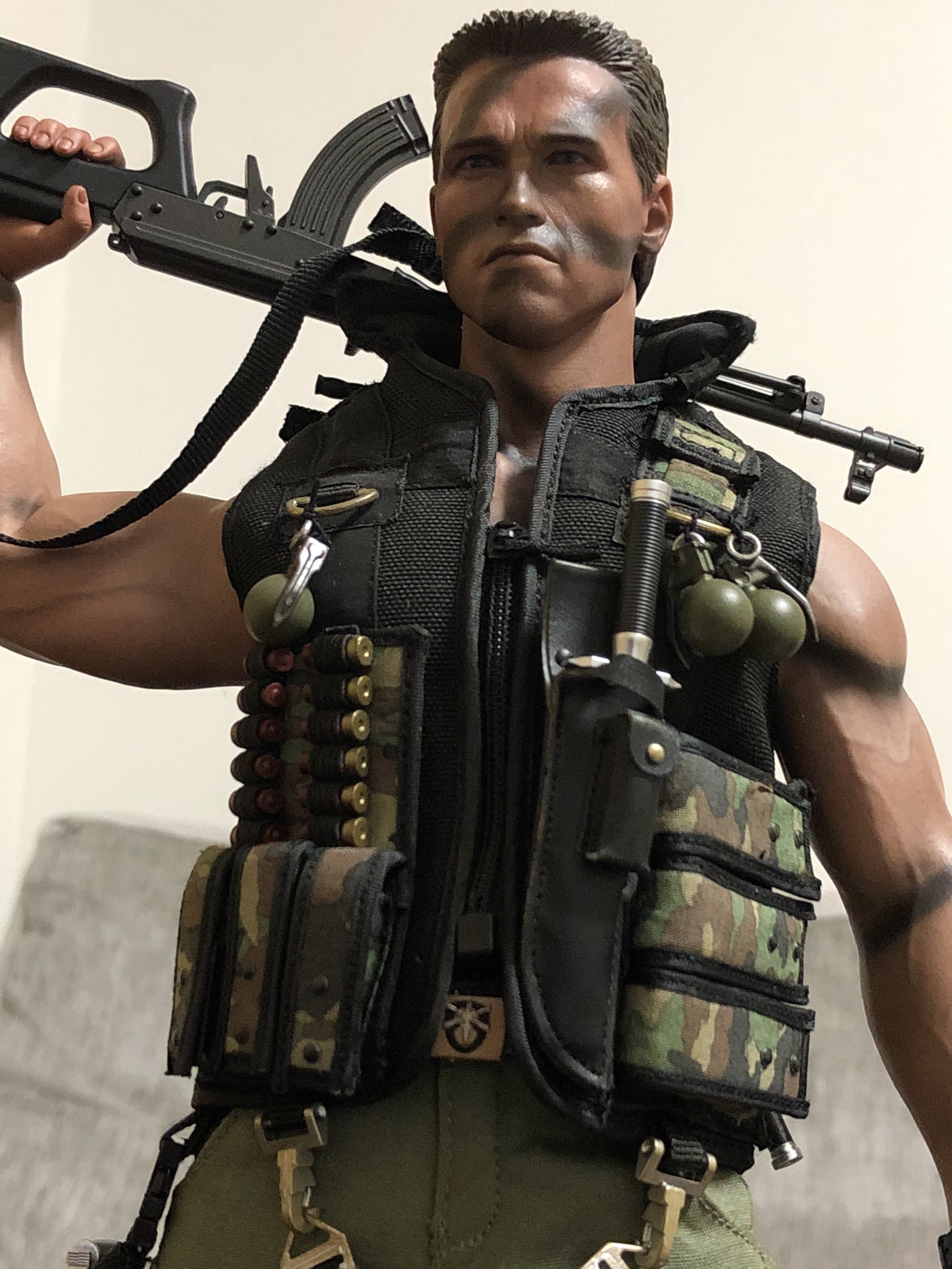 ホットトイズコマンドージョンメイトリックスhottoysアーノルドシュワッネェガ ホットトイズコマンドージョンメイトリックスhottoysアーノルド