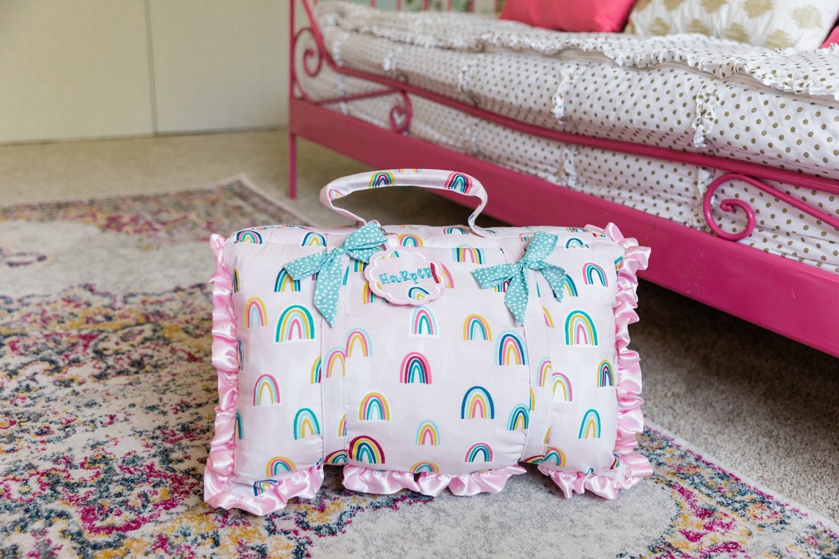 CarlisCloset's tweet photo. Just restocked the rainbow nap mat. 🌈
https://t.co/83MZh8qGOr 
#pink #backtoschool #green #kid #bohemianeclectic #yes #cotton #rainbow #napmat https://t.co/D1chuZM122