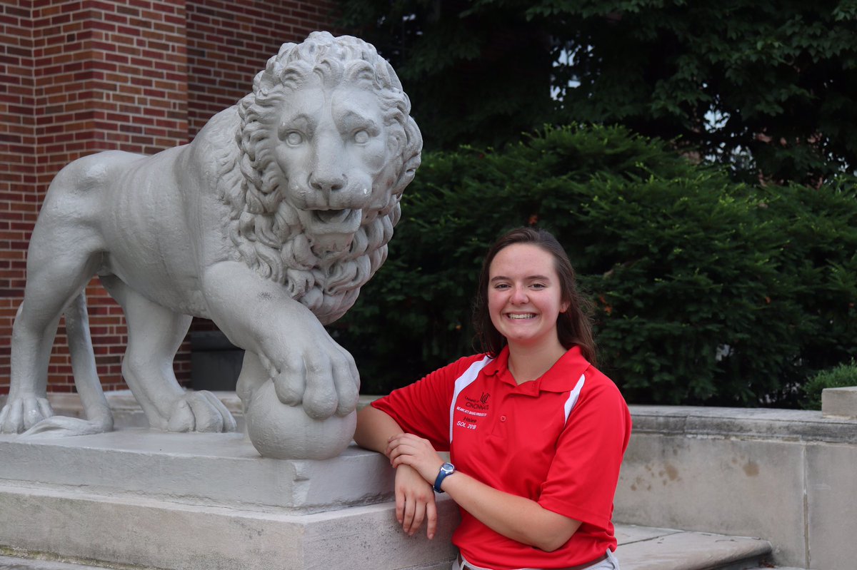 ASTribunal's tweet image. Meet Halee Edwards, the Director of Communication for the A&amp;amp;S Tribunal. Halee is a fourth year studying Communication with a minor in Mathematics and a minor in Organizational Leadership.