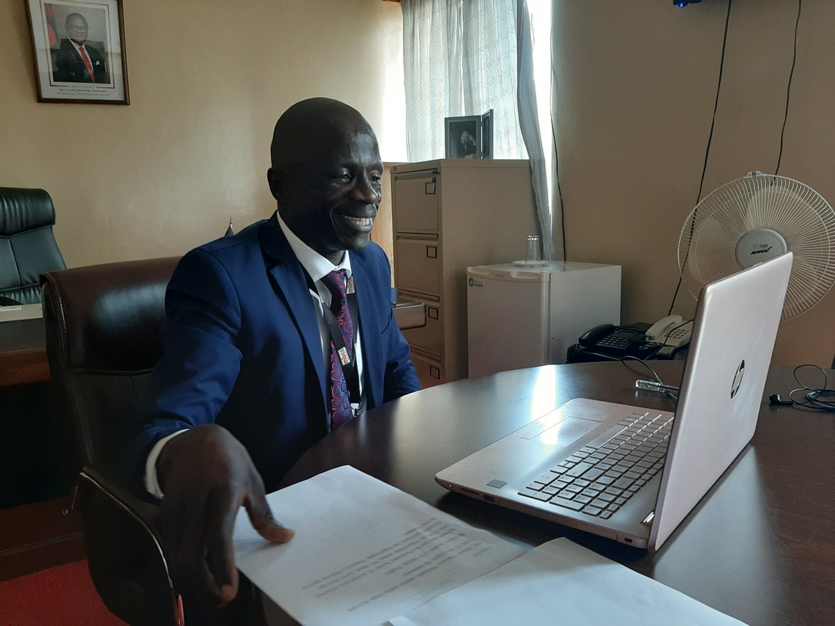ChimbizgaC1's tweet photo. It was a great honor today, speaking via Zoom to the Former Tanzanian Prime Minister Rt. Hon. Joseph Warioba. The Prime Minister,  a renowned anti-corruption activist, reminded us how together we can fight corruption. Nakushukuru sana Mhe. https://t.co/TpdrOfCdHn