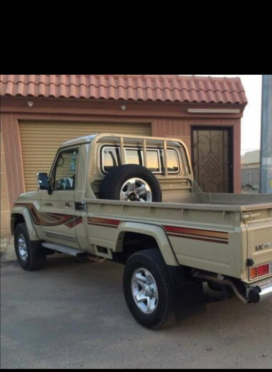 halaly707's tweet photo. سيارة الوالد انسرقت
النوع جيب شاص اللون بيج الموديل 2016
رقم اللوحه ب ح ط 3901
مسروقه من حي طيبة بالدمام 
من يجدها يبلغ عنها 
او يتصل على هذا الرقم 0504810987
0501233097 https://t.co/5zXGC7eaPl