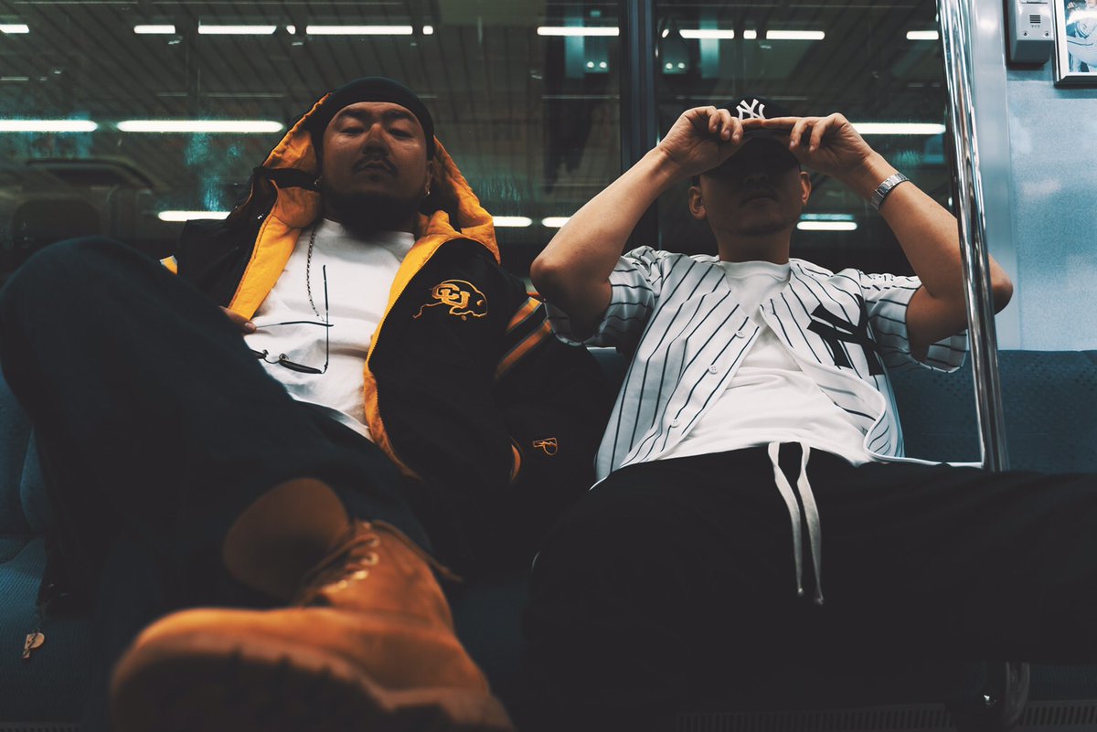ULTRAVYBEHIPHOP's tweet photo. 【MV公開】

MC、DJとしてローカルシーンを長年支えてきたKNGO&amp;ZOOYAによるZoologicalpeaK

いよいよ来週水曜にリリースの迫った 彼らの1st ALBUM 『ZoologicalpeaK LP』から 「Priceless (prod.Gotham)」のMVが公開🔥🔥🔥

#klovalrecords
#ZoologicalpeaK

⬇️CHECK IT OUT⬇️
https://t.co/byQmlIDHq5 https://t.co/OzwxC25L2k