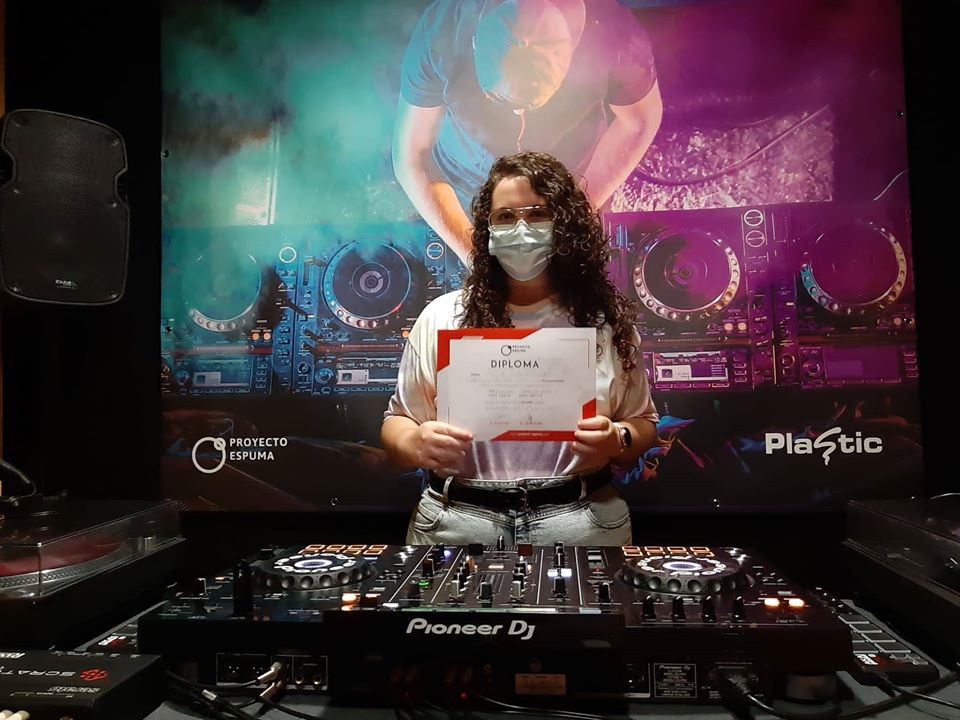proyectoespuma's tweet photo. #proyectoespuma #granada
#curso_deejay

▶️Formamos y promocionamos artistas desde el 2005◀️

👉El VERANO de la "nueva normalidad" 🔝🔝🔝

💥 No dejes tú formación en manos inexpertas‼️ https://t.co/mQMN7uhhkk