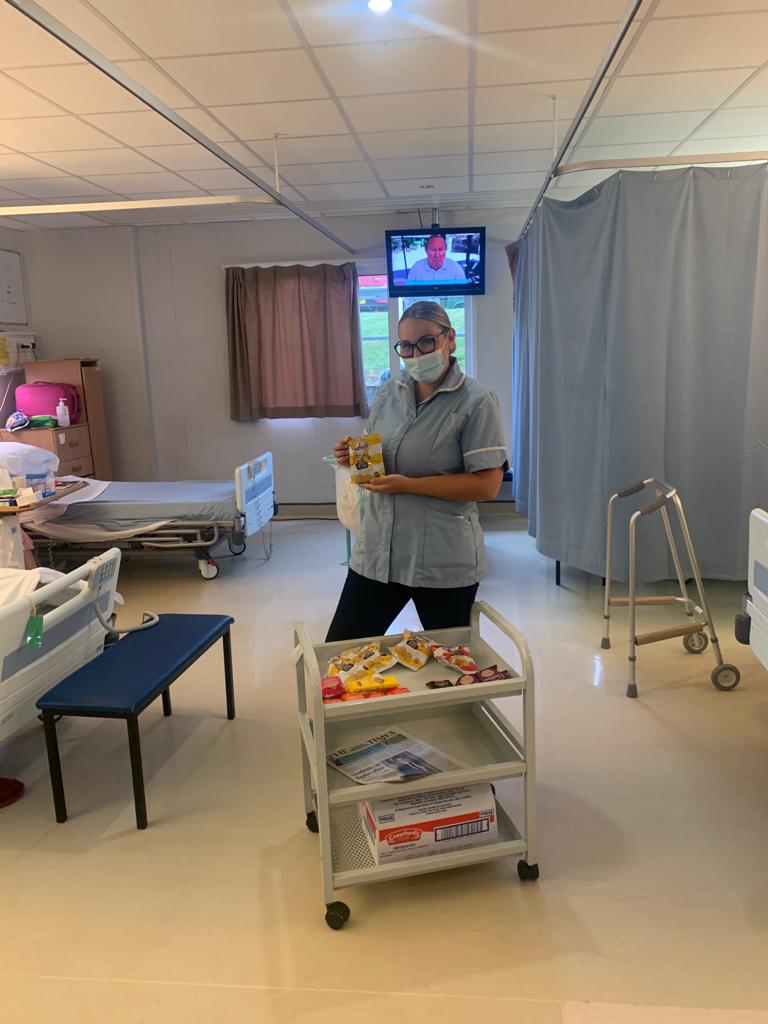 1Walsall's tweet photo. Snack trolley still a hit!! #naughtytreats#ward1#csw https://t.co/itb3rFoWrD