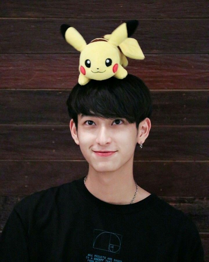 Peachxluv's tweet photo. Dari kemaren kepikiran kalo ternyata chimon ama sunoo tuh sodaraan,mirip poll anjirr😭
#sunooiland 
#ChimonWachirawit 
#mutualanyuk https://t.co/aDqfKRejFx