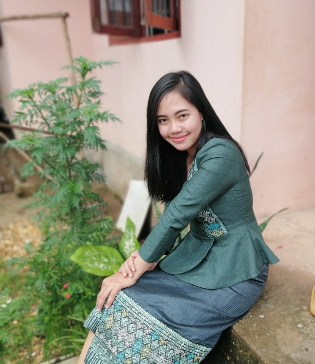 thilakone34's tweet photo. กระต่ายหมายจันทร์🌙
แต่ฉันหมายเธอ😊🥰 https://t.co/6KVJArVypp