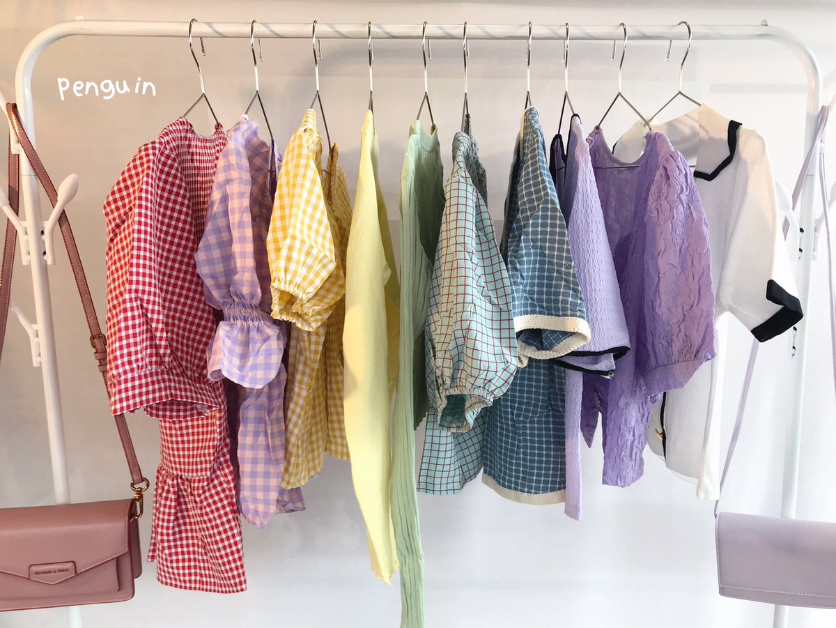 penguinstore99's tweet image. ☁️💖 เสื้อผ้าเข้าใหม่เกือบ 40 แบบเลยค่า น่ารักไปหมด รอบนี้มี dress น่ารักๆ สไตล์เกาหลีมาด้วยนะคะ 〰️ ราคาเริ่มต้นที่ 99 บาท แต่ไม่เกิน 290 บาทค่าา 🌙 เราจะลงขายวันพรุ่งนี้ค่ำๆ นะคะ รีทวิตนี้ส่งฟรีไปเรยค้าบ