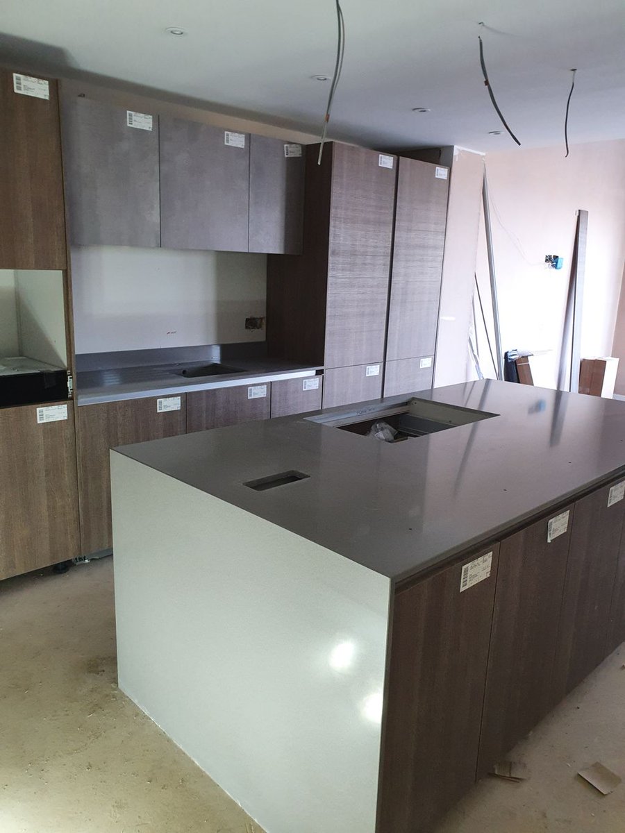 build_perfect's tweet photo. On the way to becoming a drop down gorgeous kind of house. Let's start with this kitchen. Soon this house will be fully realized. 

For more information, please contact us through the following details:
📞 01484 767677
📧 info@myperfectbuild.com
💻 https://t.co/6NCgq2MgUa https://t.co/Loty3o6AvU
