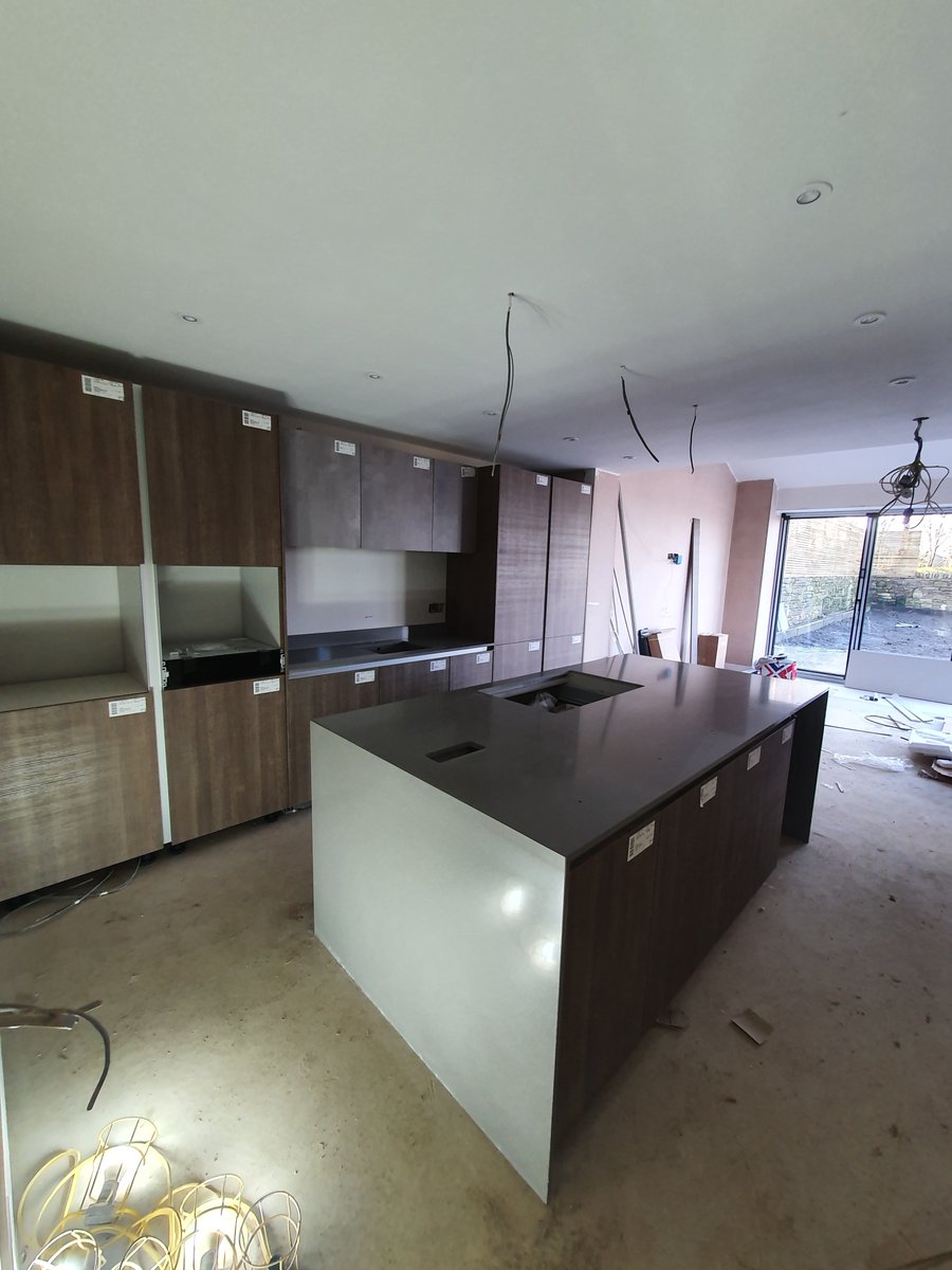 build_perfect's tweet photo. On the way to becoming a drop down gorgeous kind of house. Let's start with this kitchen. Soon this house will be fully realized. 

For more information, please contact us through the following details:
📞 01484 767677
📧 info@myperfectbuild.com
💻 https://t.co/6NCgq2MgUa https://t.co/Loty3o6AvU