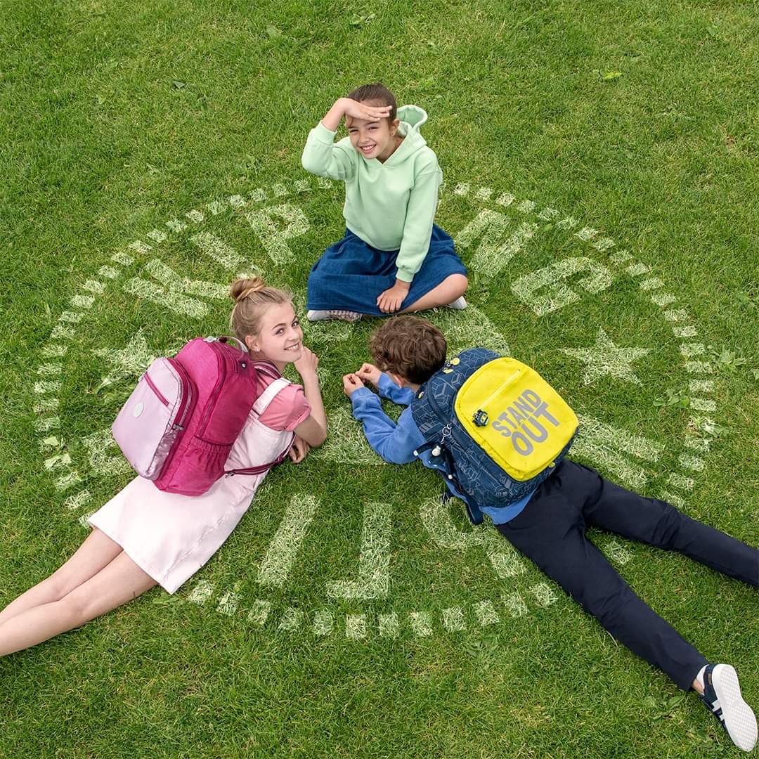 kipling_Ksa's tweet photo. Happy to be back! YES! Restarting online schooling with your friend's and all of the good vibes #LiveLight #staysafe #stayhealthy #stayhome 
#LiveLight #Kipling #kiplingsaudiarabia #backtoschool #backpack https://t.co/EfEBA0zHvB