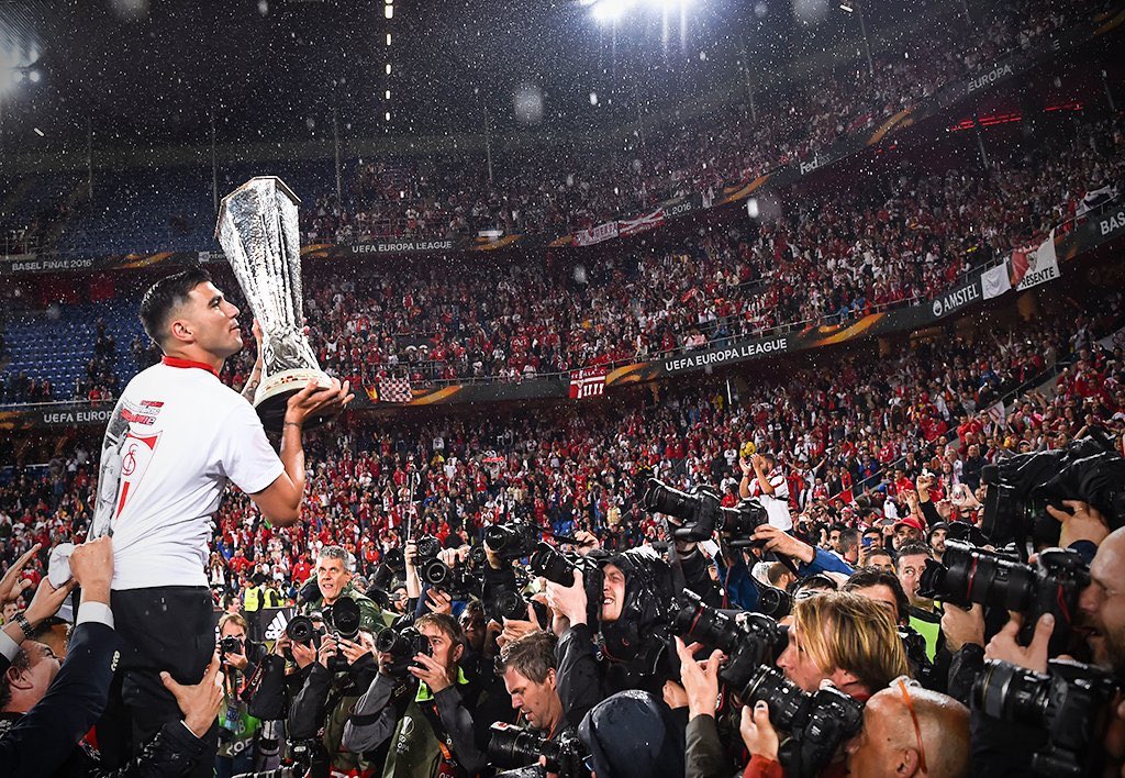 diogofigueiras2's tweet photo. Por los que están y por los que no están, pero siempre estarán.
Mucha suerte para esta noche, esta copa tiene que ir por ti, José...

¡A por la sexta! 💪🏽❤️
@SevillaFC #UEL #VamosMiSevilla https://t.co/ZGrbebXIQ9