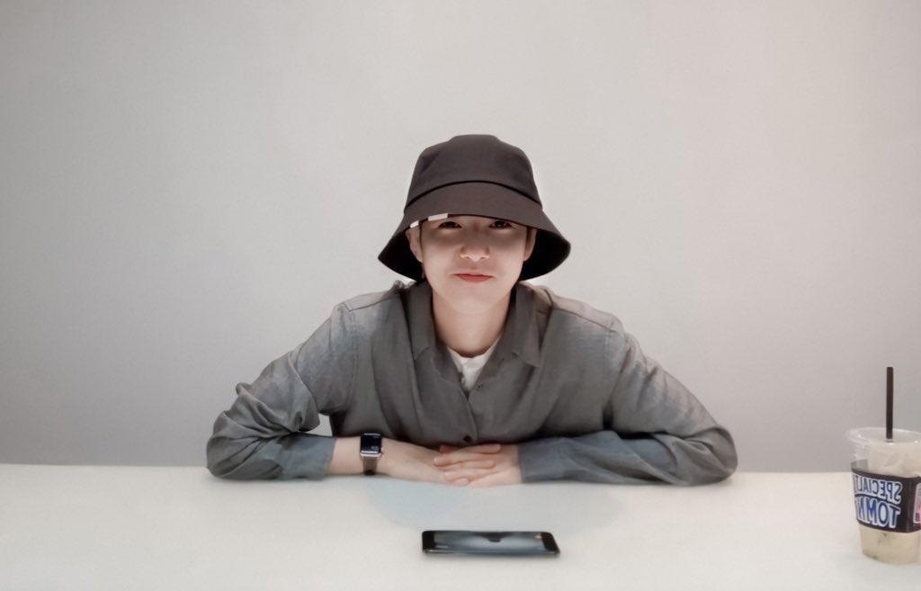 𝑑𝑜𝑟𝑠𝑜𝑟🕯️ tweet media