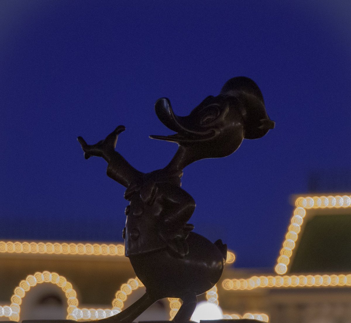 ドナかね すみれ ほぼ交換 در توییتر 私にとっての夢の象徴 頑張って撮ってみた 夜景に浮き上がるシルエットも大好き Donaldduck Donald Disneylandscape ディズニー写真部 Disneyphoto Tokyodisneyland Tokyodisneyresort Disneyland 東京