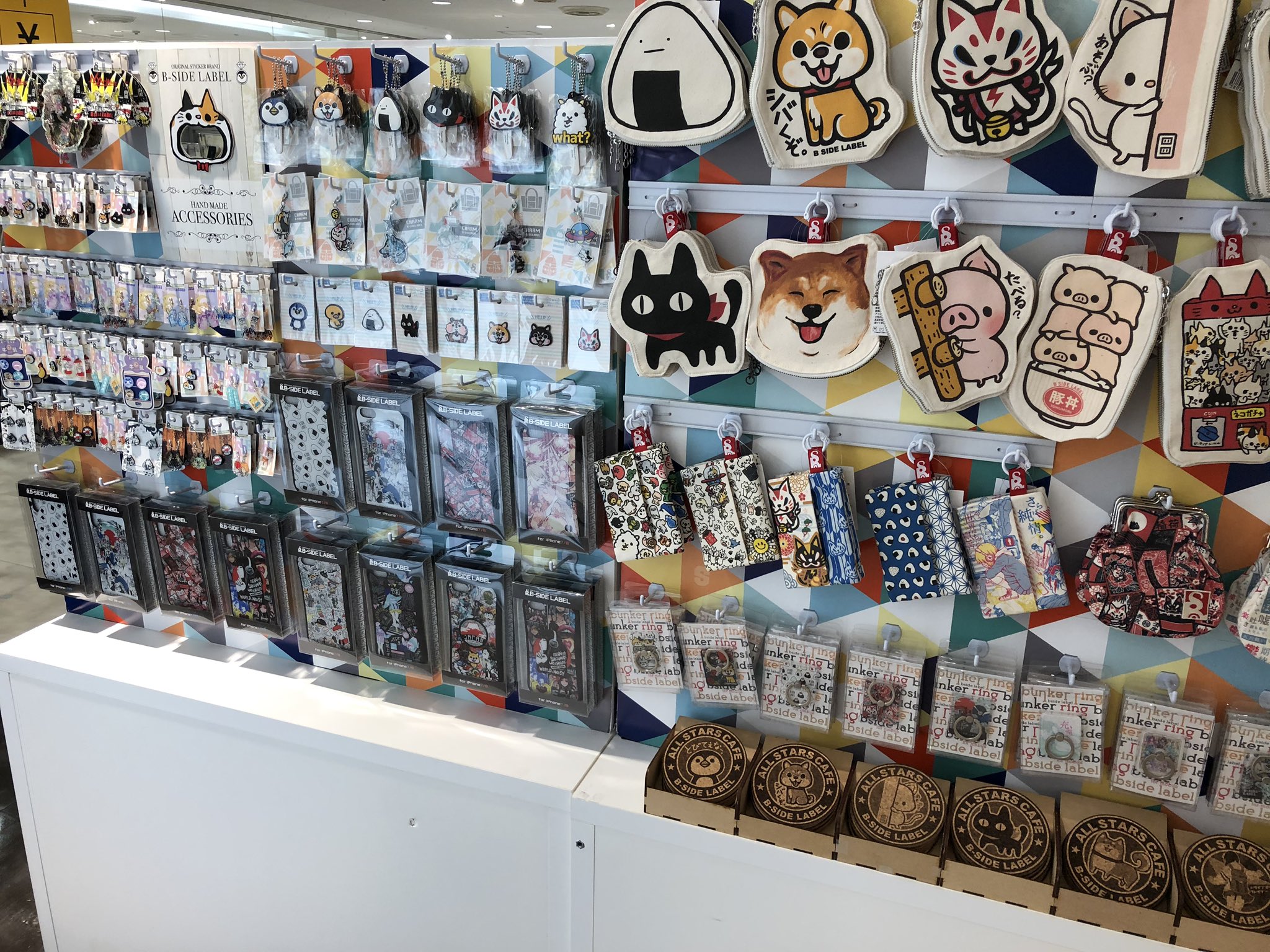 ステッカー屋 B Side Label 遅い時間にすみません 大宮ロフト さんで本日から雑貨展が始まりました いつもの雑貨展だけでなくおにぎり屋さんやポケモンの雑貨などもありますよ 雑貨展限定のおにぎりトートも持って来てるのでチェックしてみてください