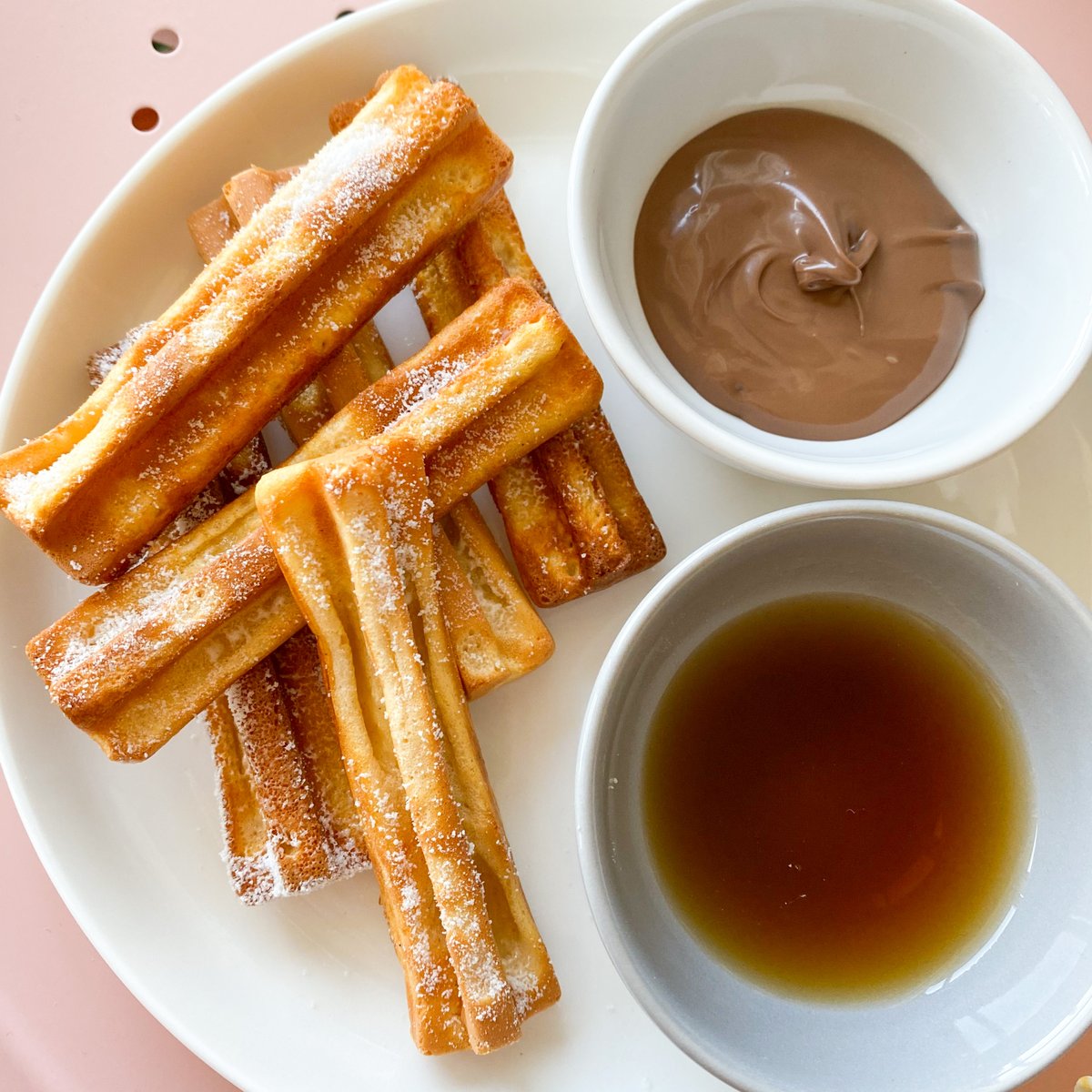 skinnyfoodco's tweet photo. Maple Churros 🥞😍
If you love pancakes, you'll LOVE these 😋 Easy to make and even better to taste 🙌 Who wants the recipe? 👇
🤩 #SkinnyFoodCo #NotGuilty https://t.co/LEnFTc6H1J