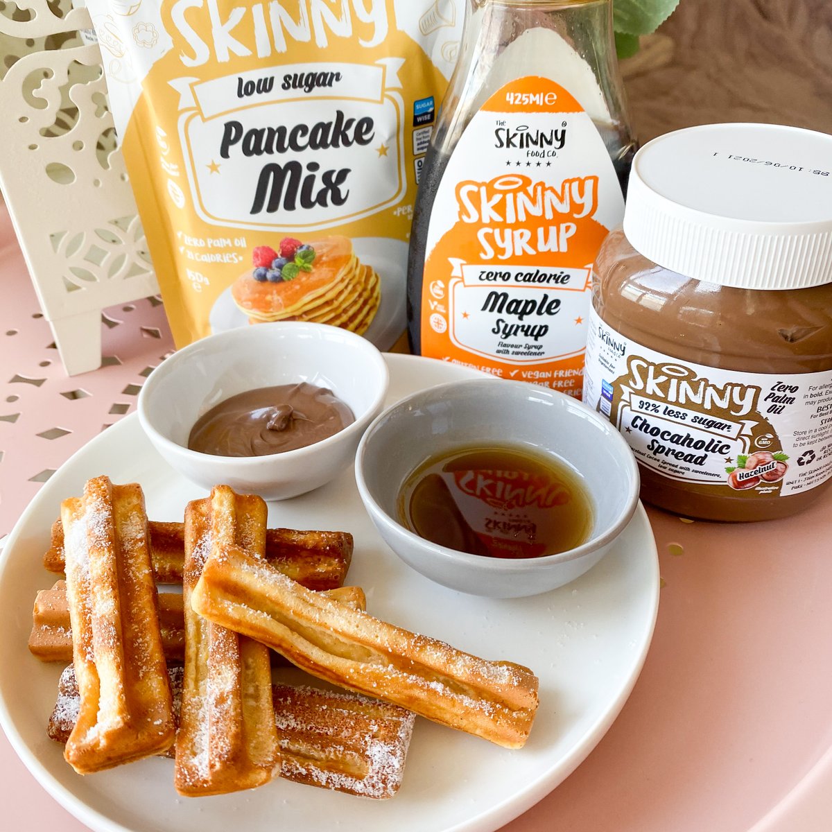 skinnyfoodco's tweet photo. Maple Churros 🥞😍
If you love pancakes, you'll LOVE these 😋 Easy to make and even better to taste 🙌 Who wants the recipe? 👇
🤩 #SkinnyFoodCo #NotGuilty https://t.co/LEnFTc6H1J