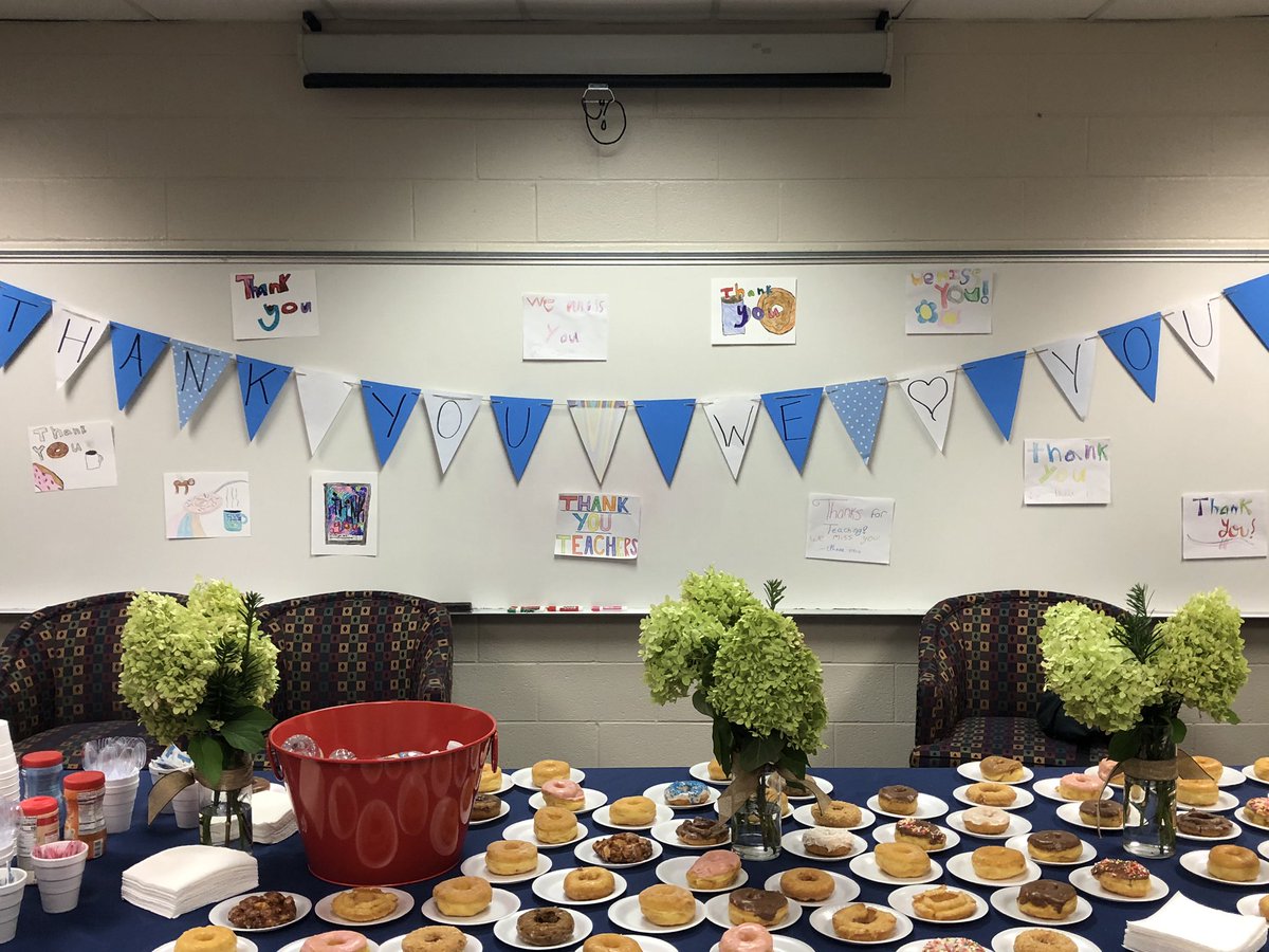 BESInstruction's tweet photo. Thank you to our @PtsaBullard for providing @bullardbulldogs Ts 🍩 and ☕️ this morning! It’s also wonderful to have S made cards and notes! #BetterTogether #OneTeamOneGoal https://t.co/FPG74ZhzLS
