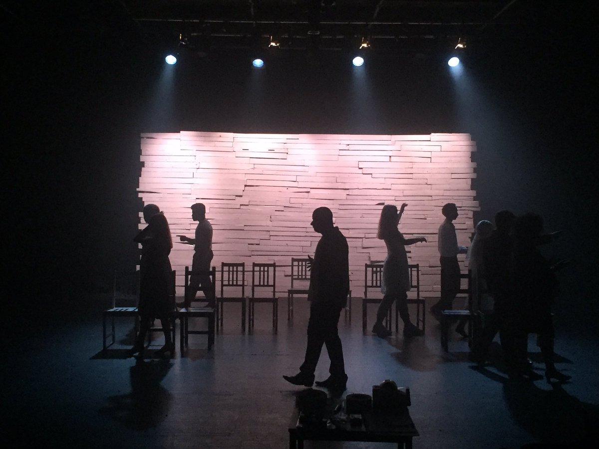 Leaving #FE this summer and not sure what to do? Want some more experience in #performingarts before embarking on #dramaschool or #uni? Consider studying #HNCPerformingArts at #level4 with us! We still have a few spaces available. DM for details 😎