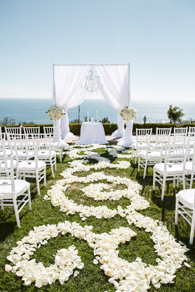 40 gorgeous ways to decorate your wedding ceremony aisle: ow.ly/4kOB50B3hOy