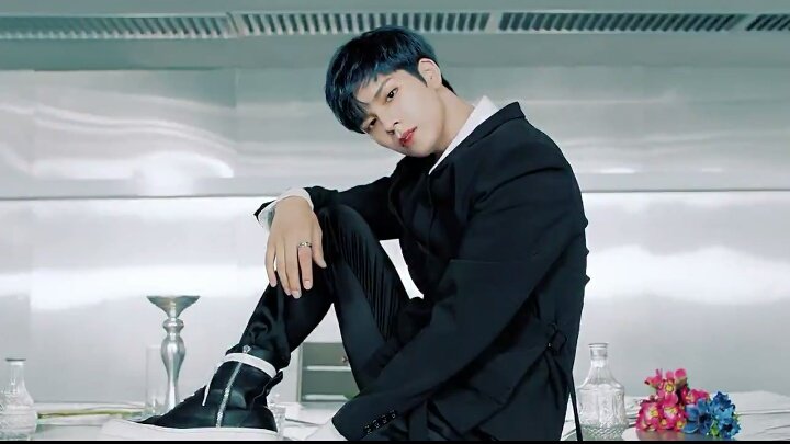 leoniesluv's tweet photo. SELLE POWERFUL FEATURES! 

#Cravity #Cravityflame @CRAVITY_twt @CRAVITYstarship https://t.co/R5brCwvXw0