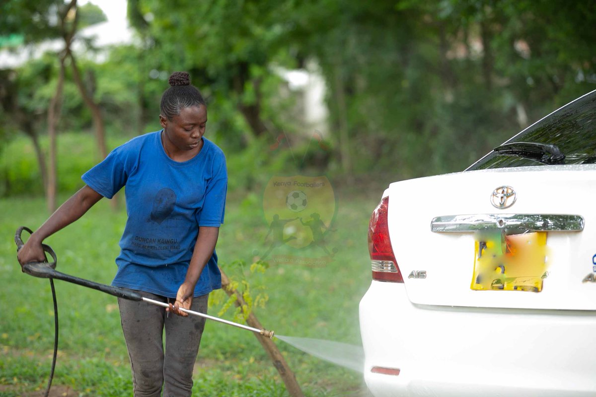 kefwaofficial's tweet photo. In our #MindTheGap series next week, we will feature Kilifi United FC player Fatuma Kahindi who owns a car wash besides being a mechanic by profession. Don't miss! @FIFPro @FIFProAfrica https://t.co/q2H037jNB1