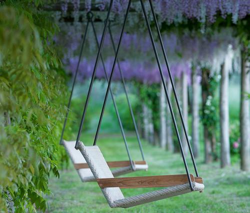 Matteo Thun grows Allaperto collection with new suspended outdoor armchair <a href="/ThunMatteo/">Matteo Thun & Partners</a> <a href="/Ethimo/">Ethimo</a> #AntonioRodriguez #design #Allaperto #interiordesign #creativity #sustainability t.lei.sr/Rf4TVc