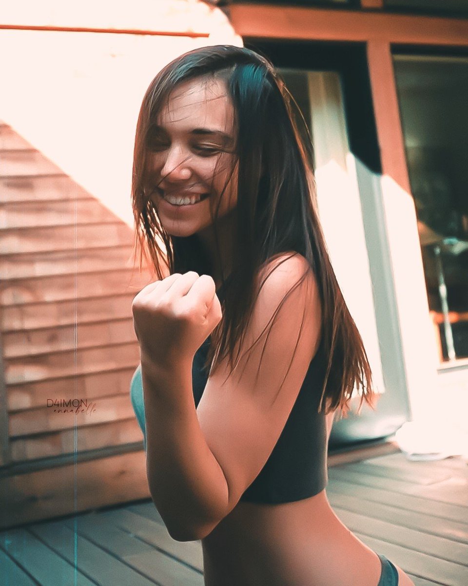 loseyhogws's tweet photo. I'm feelin kind of nasty, I just might take you home with me, baby, the minute I feel your energy. your vibe's just taken over me, start feelin so crazy https://t.co/LEllZL6GIh