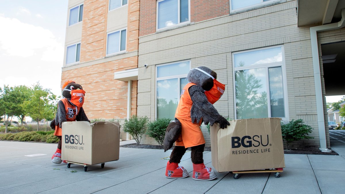 ArtSciBGSU's tweet image. Welcome Home, Falcons! We’re so excited to see our students moving back to campus! #BGSU #ForwardFalcons #InThisTogether