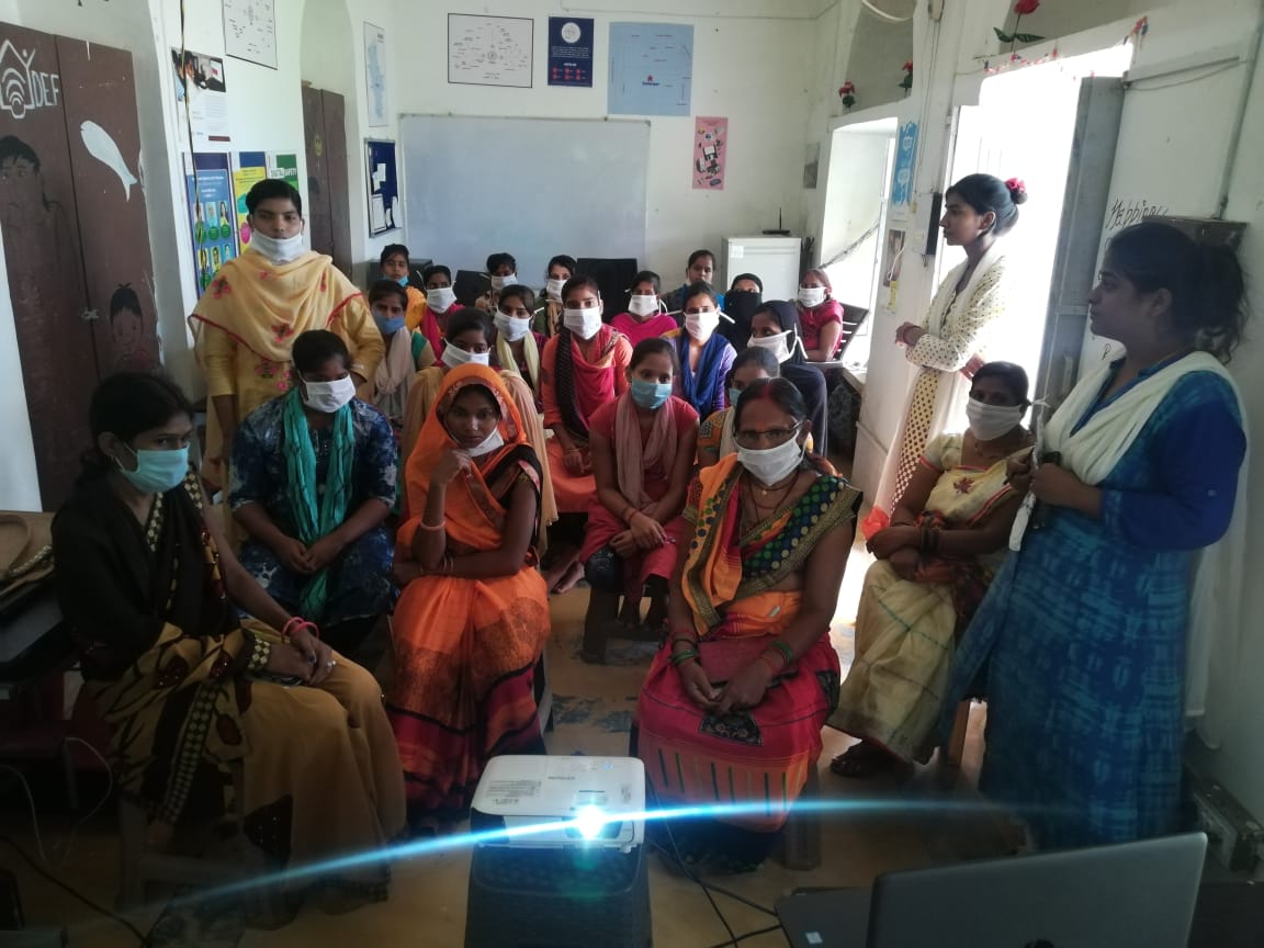 KediaOffice's tweet photo. Session today focused on marketing opportunities and I shared and trained the participants from my experience of the field with some practical inputs for marketing of smartpads.

#digitalempowerment
#socialenterprise
(3/n) https://t.co/JHJF75NM2A