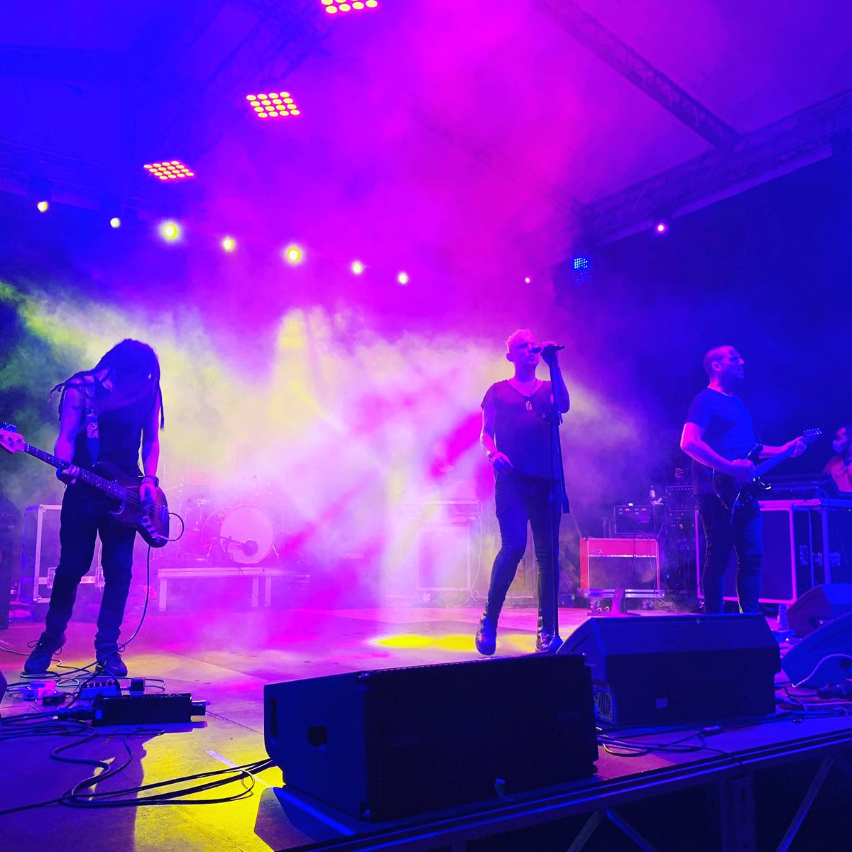 Wonderful few days performing at Music Under The Rock Fest. Loved it. Huge thanks to @SteveLyonMusic and @SteveLyonMusic and the rest of the crew. #BTS_Dynamite #awesome #MusicLov3rz #liveband #festivalsong2020 #2020