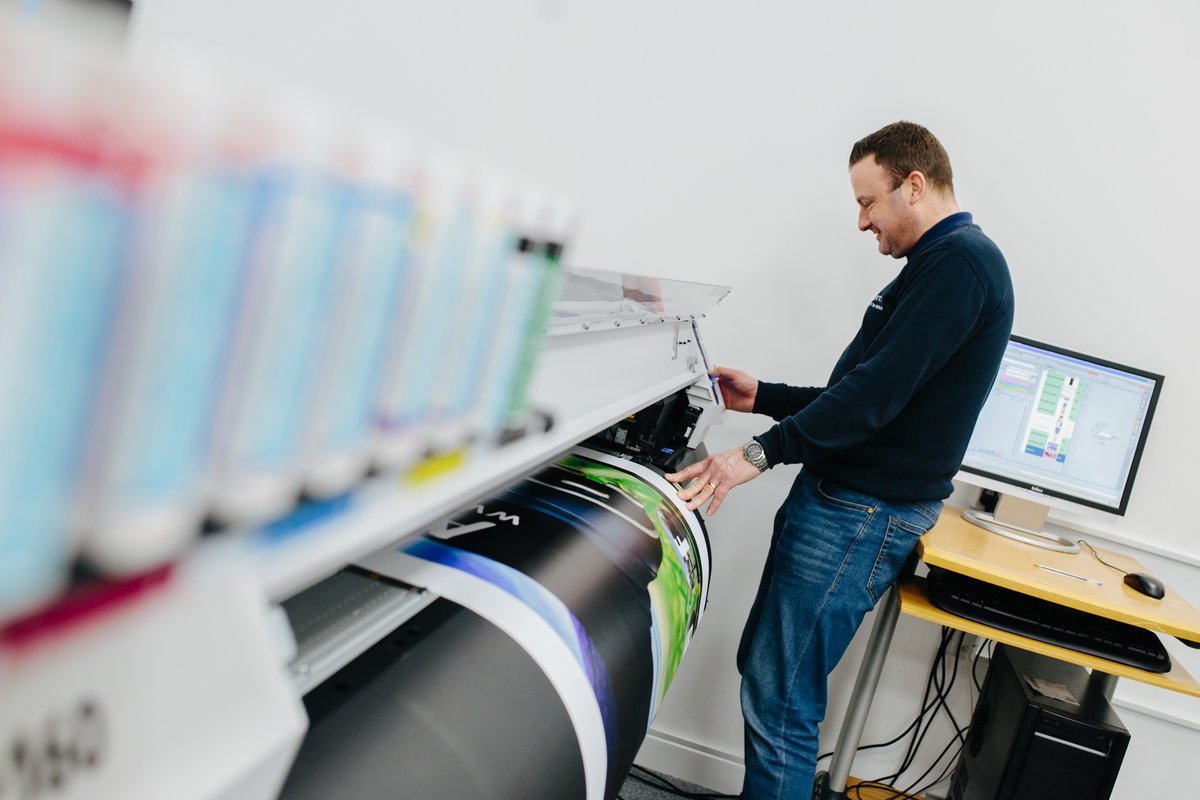 PrintOn2's tweet photo. At Print On our policy is simple, we always guarantee 100% client satisfaction.  We will always apply the same high-quality service to every single job that we receive.

We understand the importance of your printing and how it plays a crucial part in the growth of your business. https://t.co/JoMFELlMw3