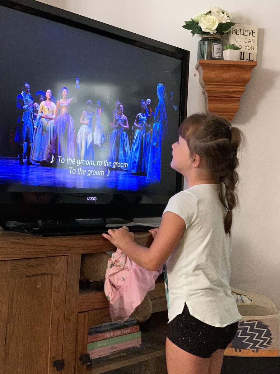 CardosGirl2607's tweet photo. TY @Lin_Manuel for gifting us this experience to share w/my 6yo. She’s obsessed! Of, course her fave is @dailyjgroff as King George. 😂🥰🥂 https://t.co/5mj83P0xiT