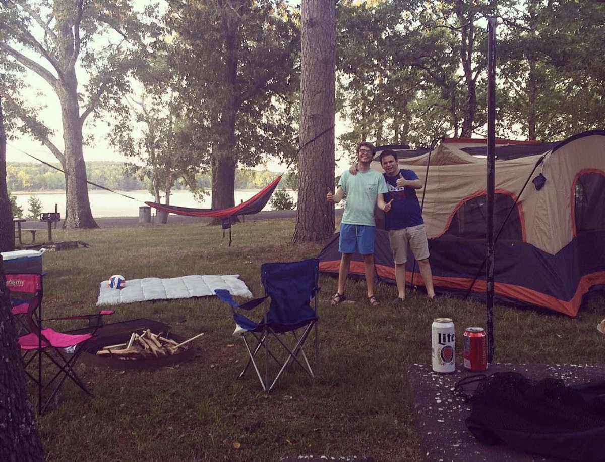 AbbbyAnderson's tweet photo. happy throwback to perfect August camping at Lake Ouachita cc: @shaun_gains https://t.co/jZr3YdUefE