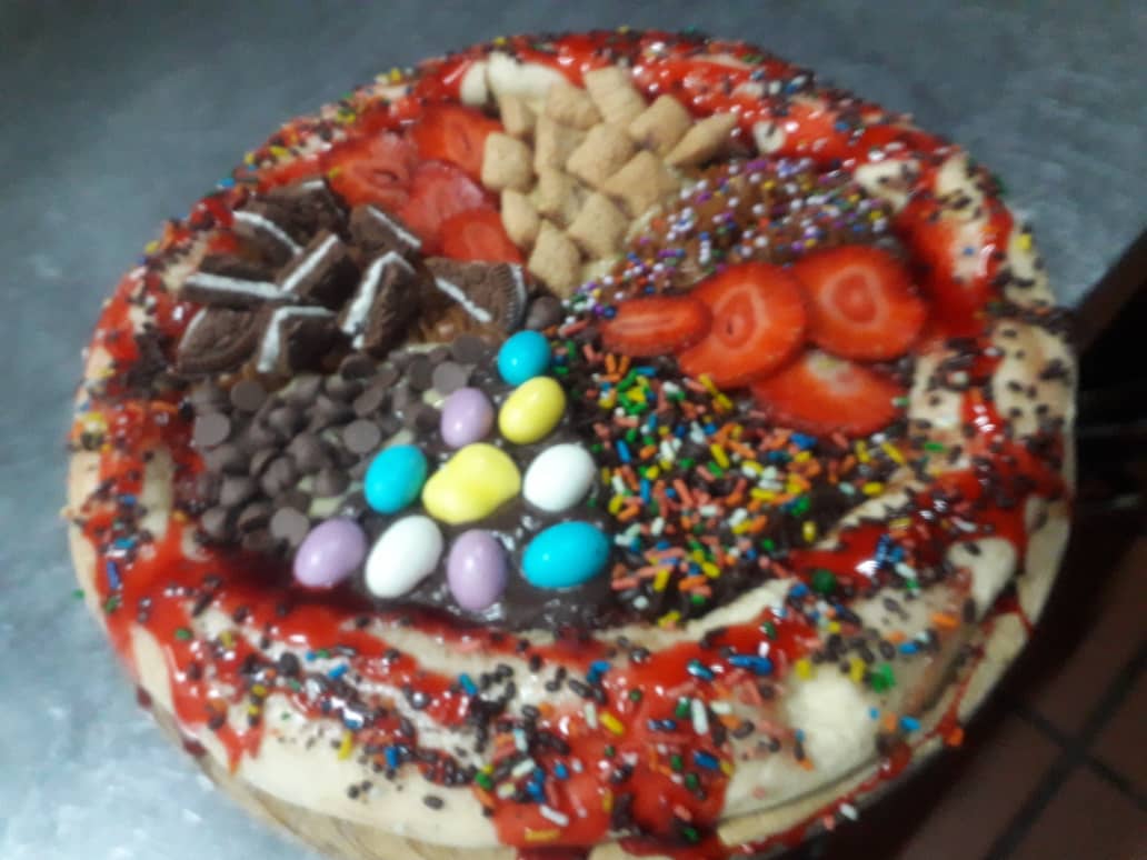 VeraPizza's tweet photo. Viernes Alegres Con Snack Pizzas 🎉🎉
Visitanos y pide tu Snack Pizza Favorita ó la preparas a tu gusto!!!
#viernes #21agosto #21Ago #pizzadelivery #pizza #delivery #comida #food #sweet #restaurante #restaurantes #chacao #Caracas #lacastellana #dulce #dulcepizza #pizzadulce https://t.co/iW6kparonQ